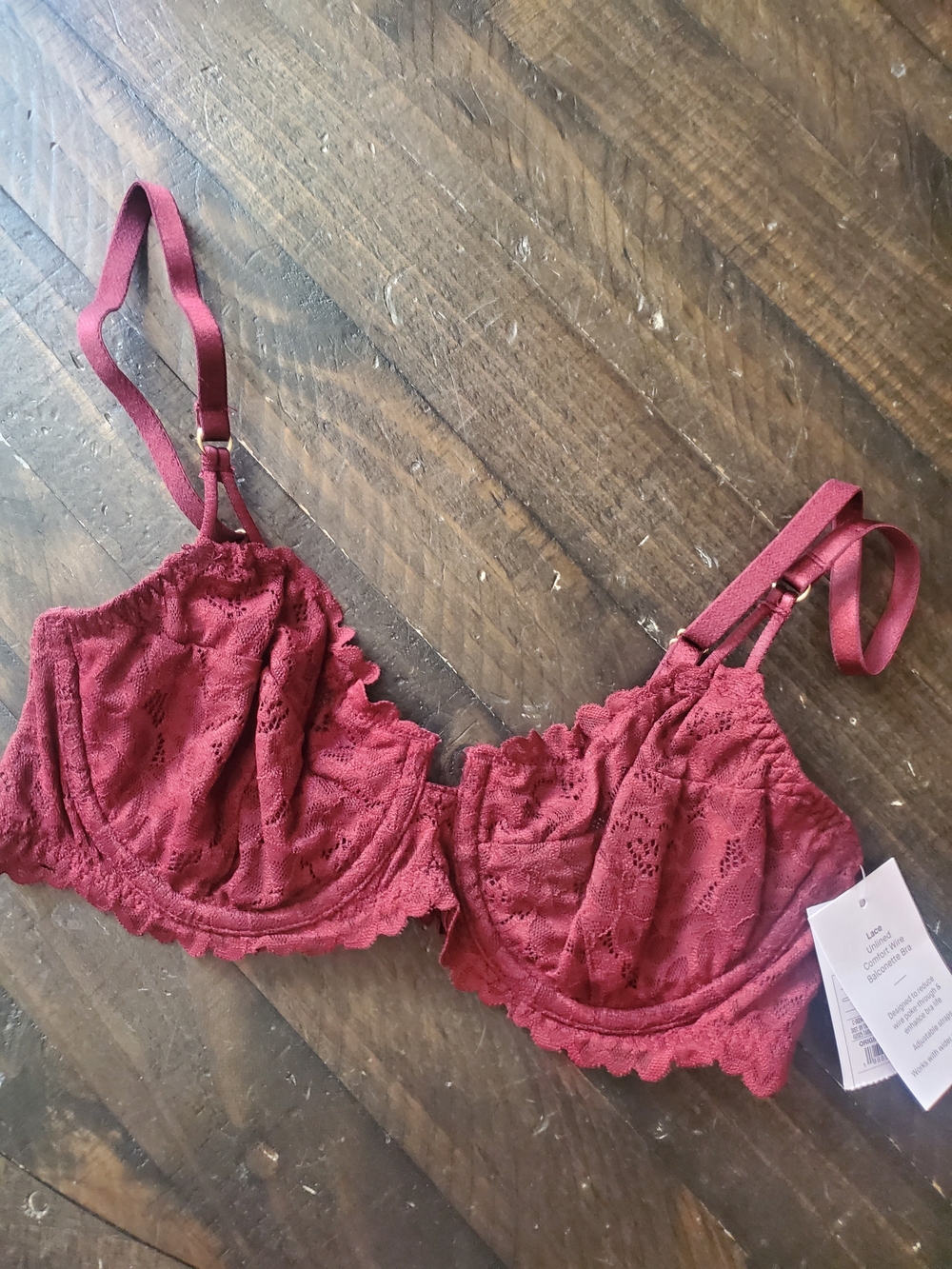 Auden Lace Underwire Bra in Wine
